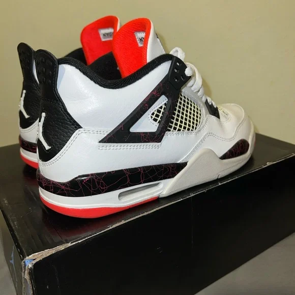 Jordan 4